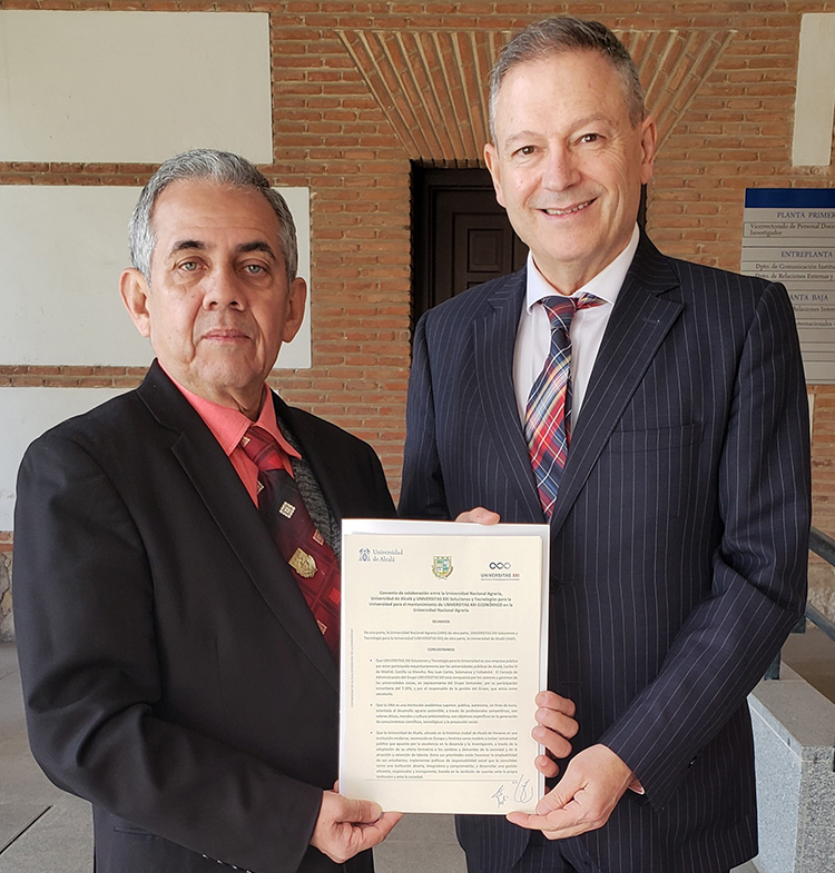 imagen de la firma del convenio